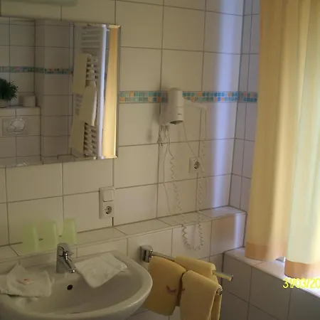 Gaestehaus Priester 호텔 3*