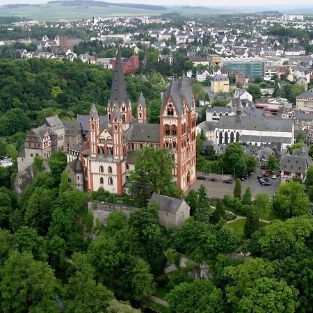 Gaestehaus Priester 호텔