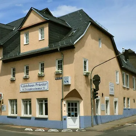Gaestehaus Priester 3* 림부르크안더란