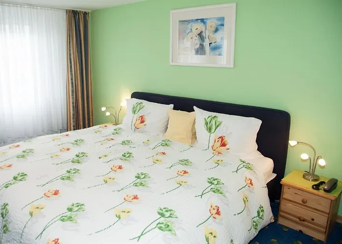 Hotel Gaestehaus Priester 3*